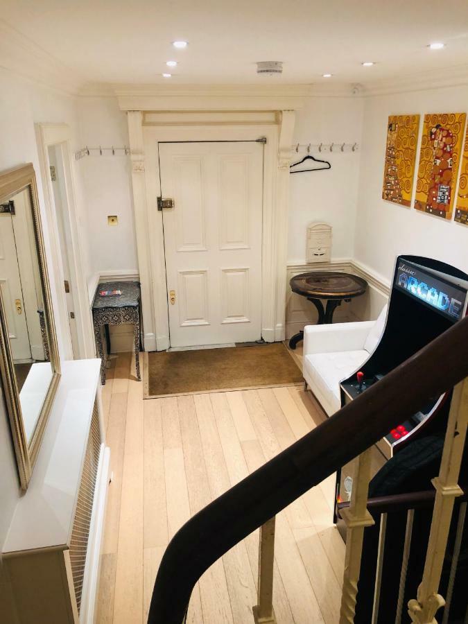 Piccadilly Circus Suites London Exterior photo